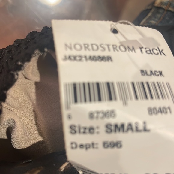 HIP small black with beige underlined for black cut out design shorts nwt - Picture 8 of 8